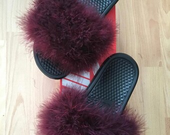 nike fluffy slippers