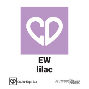 K&ouml;nnte beinhalten: Ein quadratischer lilafarbener Aufkleber mit einem wei&szlig;en Herz, das die Buchstaben "CD" enth&auml;lt. Der Text "EW lilac" befindet sich unter dem Aufkleber.