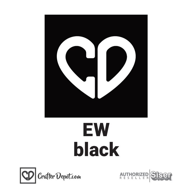 K&ouml;nnte beinhalten: Schwarzes Quadrat mit einem wei&szlig;en Herz, das die Buchstaben "CD" enth&auml;lt. Der Text "EW black" befindet sich unter dem Quadrat.