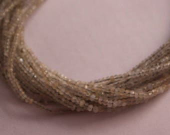 Siloni Månsten Naturliga mikrofasetterade pärlor rondeller 2,0 mm till 3,00 mm Säljs per 17-tums sträng AAA-kvalitet