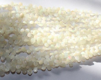 Etiopisk opal, päronformad briolettepärla / 3x5 till 6 x 8 mm / 8 tum / Naturvit etiopisk opal, fasetterad päron