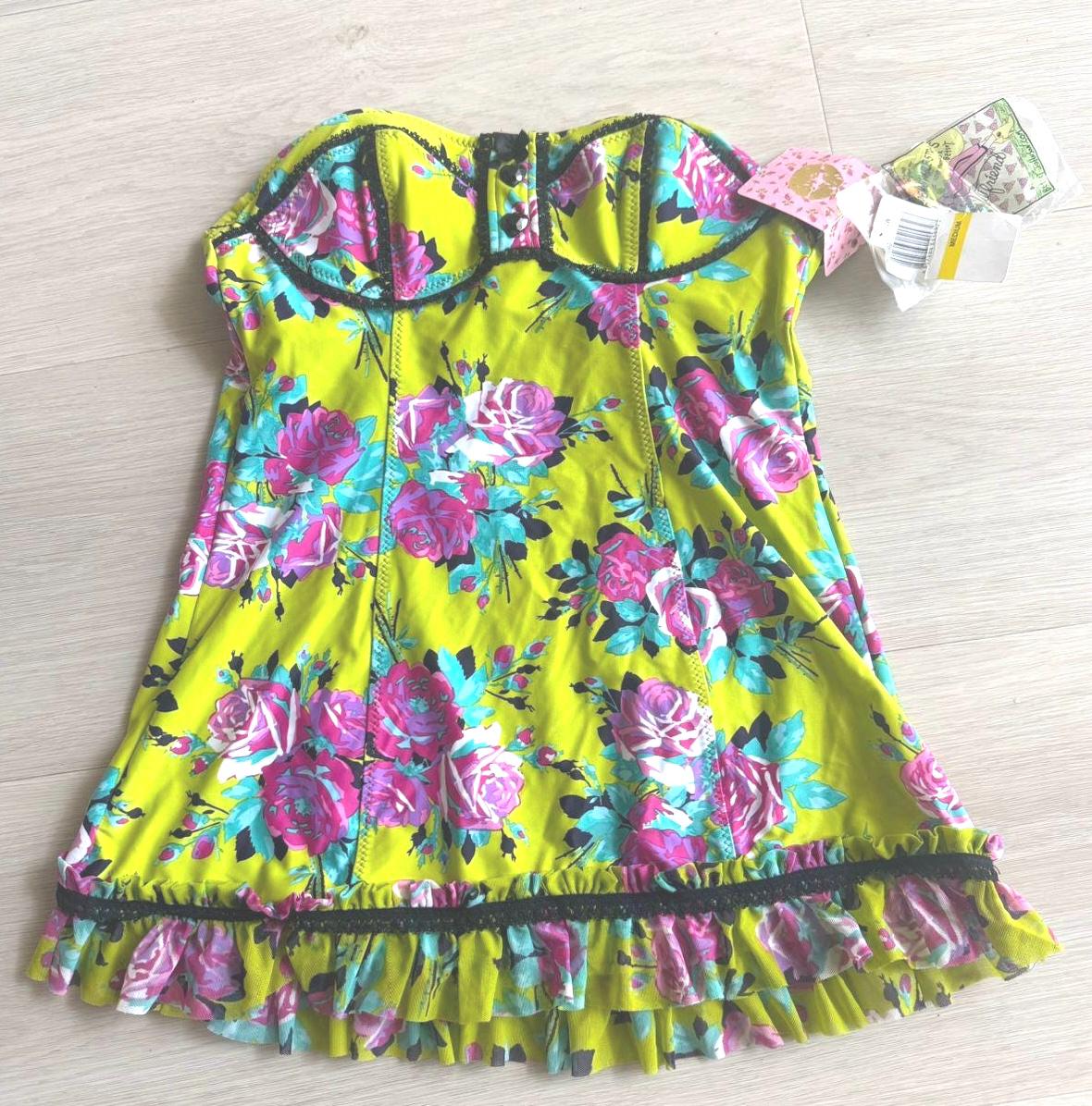 Vintage Betsey Johnson Floral Swim Top Multicolored NWT Size M Retro With  Straps, Beach,coverups, Vintage Betsy Johnson - Etsy Israel