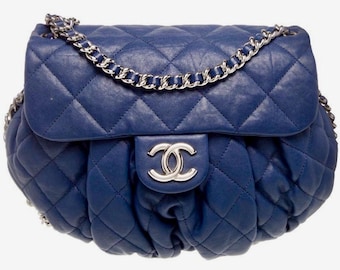 Vintage CHANEL medium chain around flap bag with Auth card Navy, Chanel Vintage Chain Around, Authentic Crossbody bag