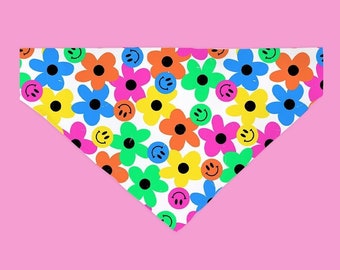 Pañuelo floral para perro, para sobre el collar, accesorio para el cuello hecho a mano