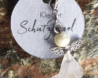 Geschenkanhänger - kleiner Perlenengel an silberner Karte -Gastgeschenk, Taufe, Hochzeite, Konfirmation, Kommunion, Geburtstag