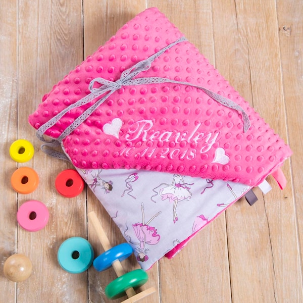 Petite couverture pour bébé ballerine rose minki de Cuddlesome