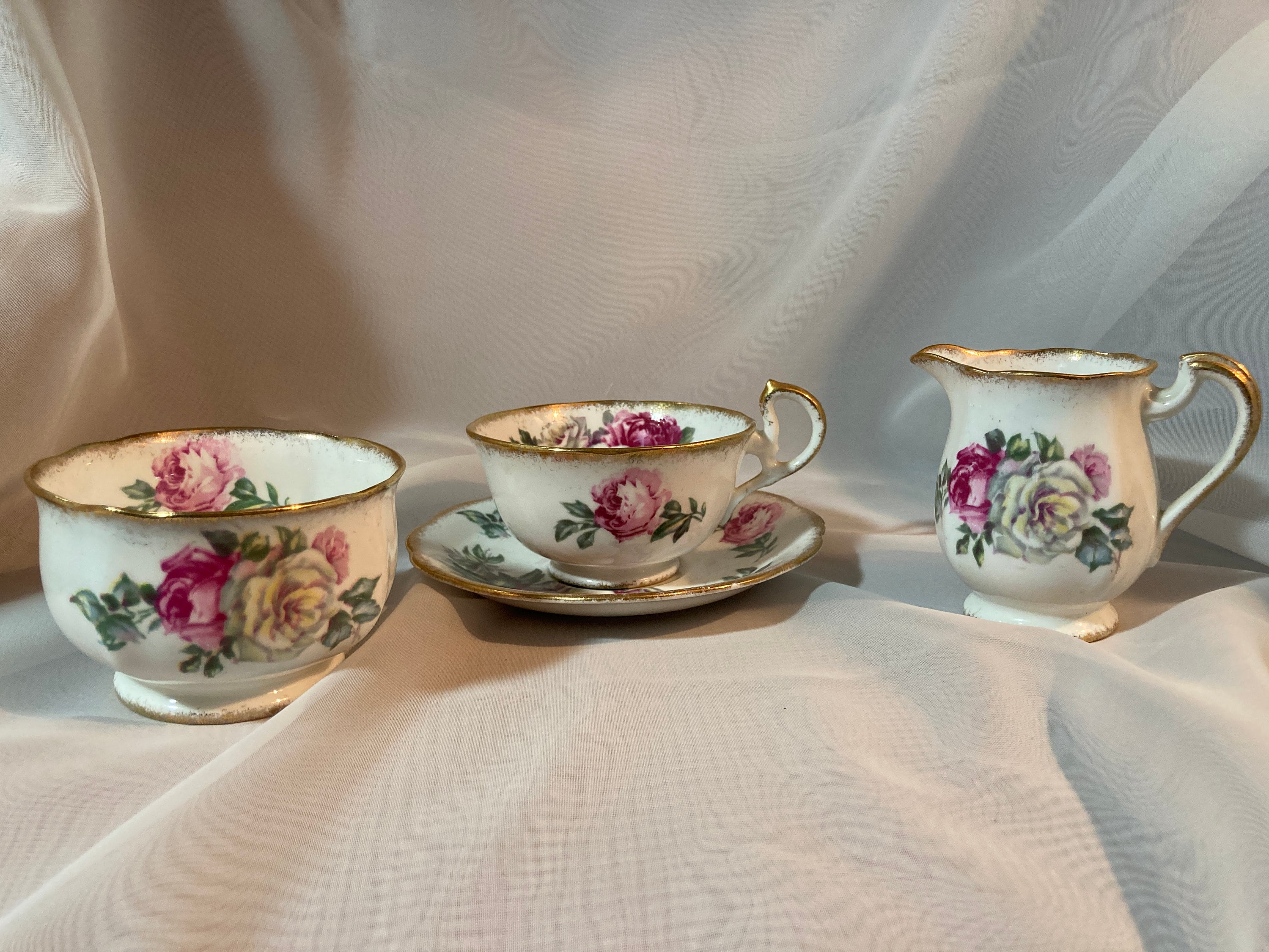 Vintage Irish Elegance Royal Standard Fine Bone China England 492 Pink