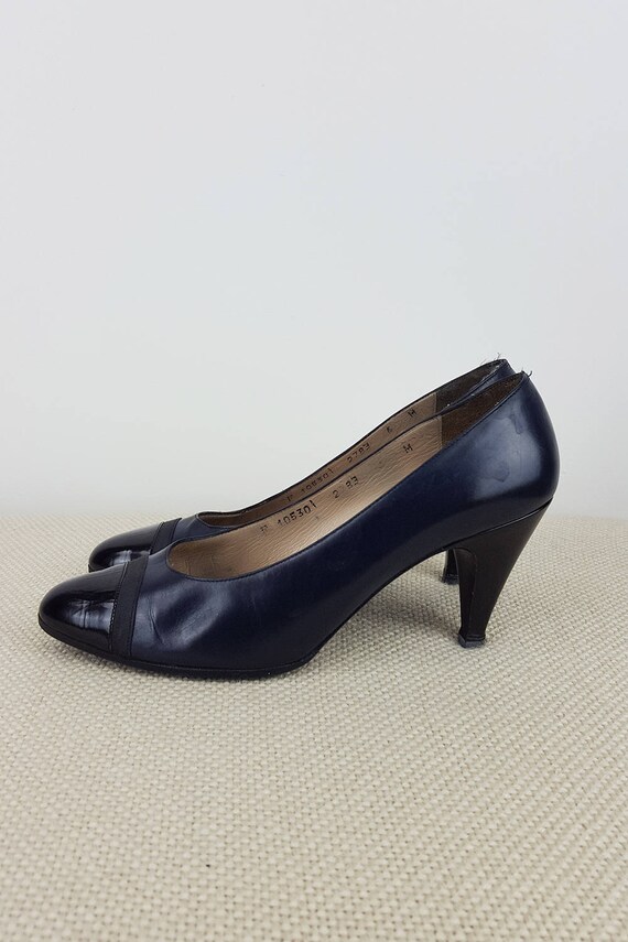 VINTAGE SALVATORE FERRAGAMO Blue and Black Leather