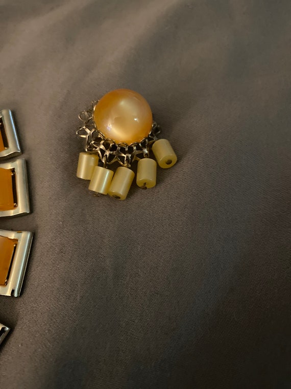 Lucite necklace and clip earings - image 3