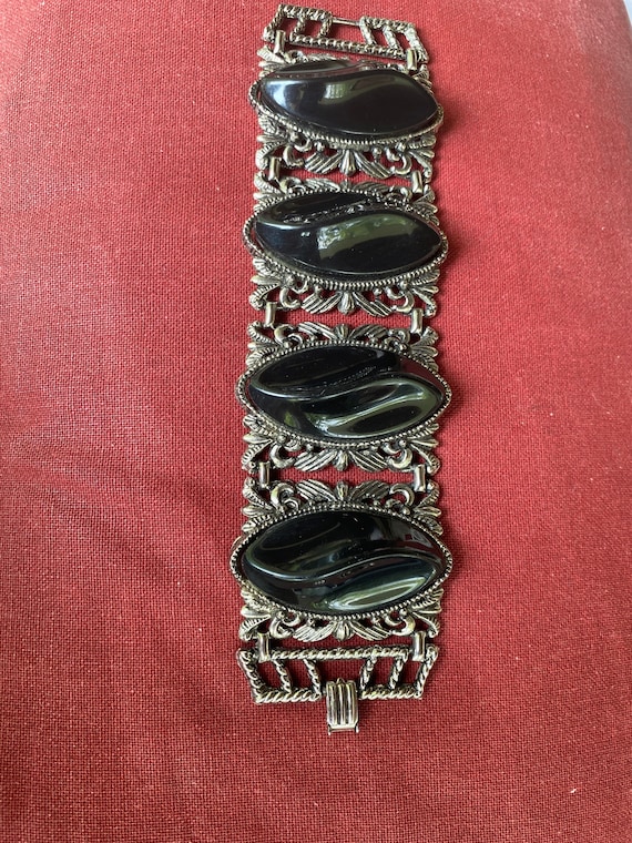 1930’s cuff bracelet beautiful design