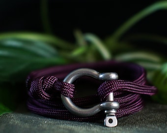 Maroon Paracord Shackle Bracelet | Burgundy D-Shackle Nautical Bracelet