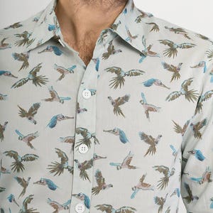 Mens 100% Cotton Long Sleeve Slim Fit Shirt Birds Parrot Blue Green Print Lightweight Material
