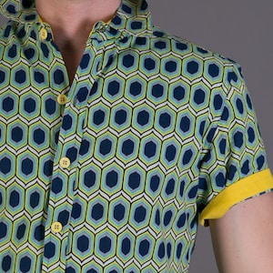 Mens 100% Cotton Short Sleeve Slim Fit Shirt Dark Blue Yellow Green Geometric Print