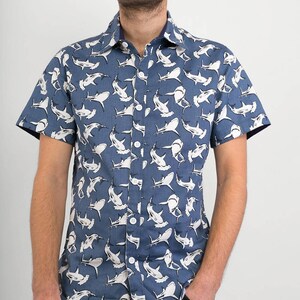 Mens 100% Cotton Short Sleeve Slim Fit Shirt Grey Sharks Print image 3