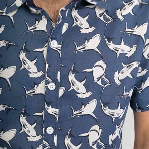 Mens 100% Cotton Short Sleeve Slim Fit Shirt Grey Sharks Print image 4