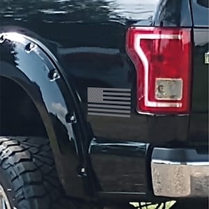pair - Right and Left Facing Rear Lower American Flags Bedside Vinyl Fender Stickers Decals Graphics USA Flags | Fits all Trucks 2 Sizes