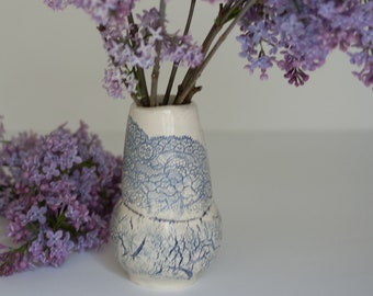 blue and white vase, little ceramic vase, white flower vase, home decor ceramic, lacy ceramic in your space, cracked technique bowl