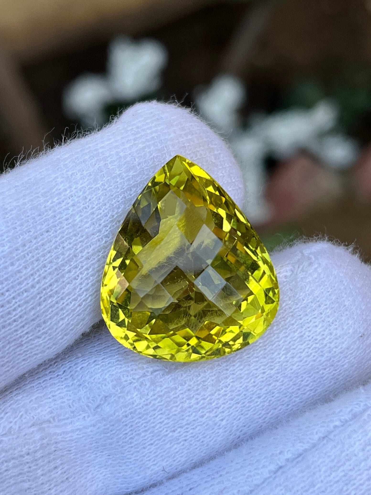 44.90カラット天然レモンクォーツ：ティアドロップルース