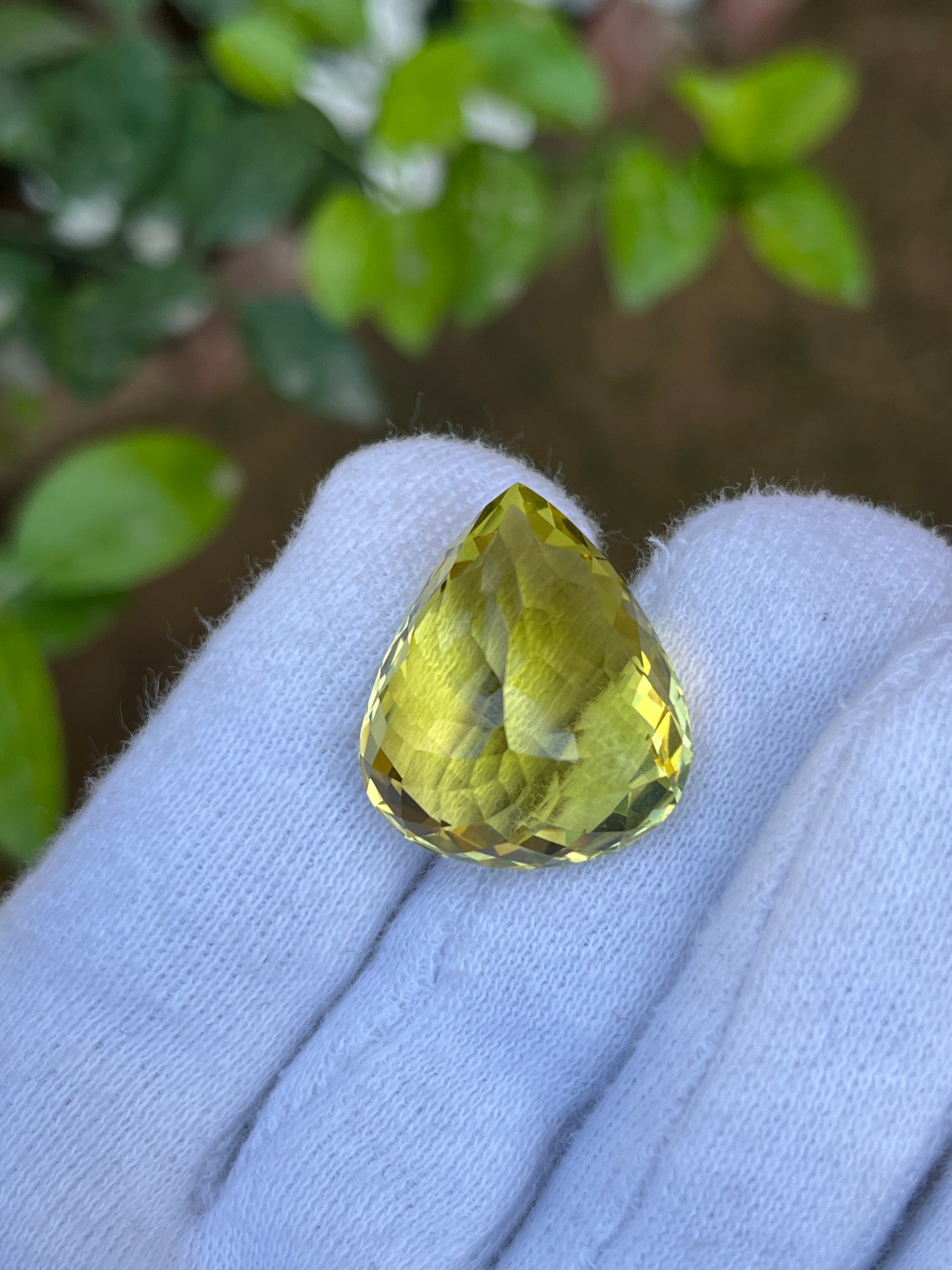 44.90カラット天然レモンクォーツ：ティアドロップルース