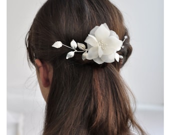 Wedding Flower Hair piece Bridal Silk Organza Ivory hair Comb Floral silk flower magnolia Bride silver Leaves silk flower comb Headpiece