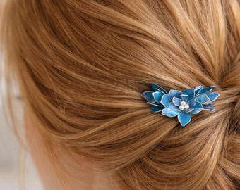 Blue Floral Hair Pins, Something blue Flower Wedding Clips, Bridal Hair Accessories, Light Blue Bridesmaid Gift, pearls Hair Piece