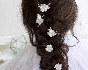 Floral Hair Pins Gold Hair accessories Pins Bridal hair pins Small Wedding hair pins White Wedding hairpiece Boho Hairstyle Ivory Flower