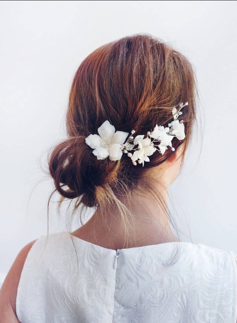 White floral hair piece flower comb wedding hair vine white ivory boho headpiece beach wedding jewelry