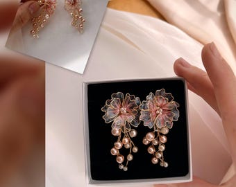 Pink Resin Flower Earrings with Pearls Lightweight Dangle Earrings for Bride Boho Wedding Jewelry Removable glass Bridal jewelry