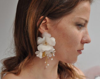 Ivory statement wedding earrings earrings big flower earrings gold flower long silk flower earrings glamour Bohemia earrings bridal jewelry
