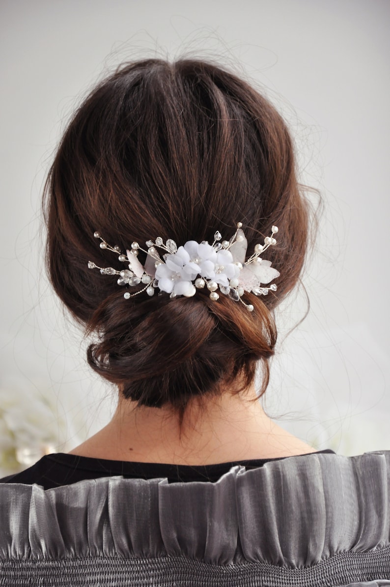 Bridal Hair Comb Pearls Hair Clip White Flowers Hair Piece Etsy