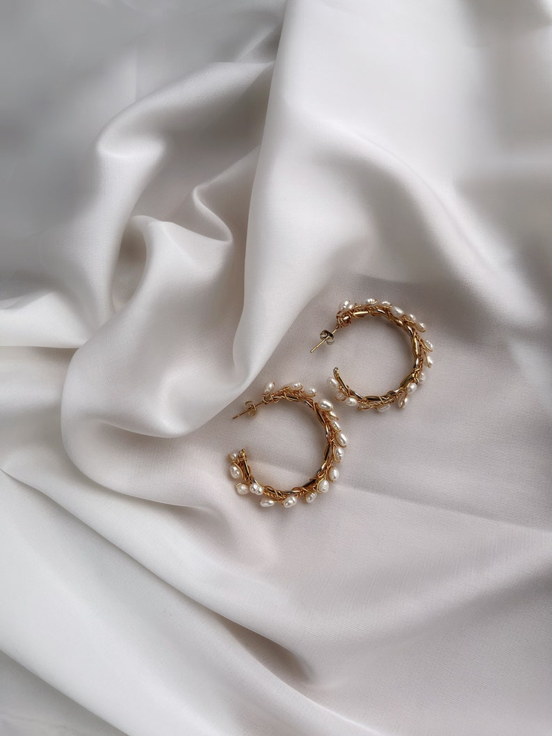 Hoop pearls earrings gold Circles pearls earrings Boho bridal statement earrings wedding jewellery trendy earrings image 2