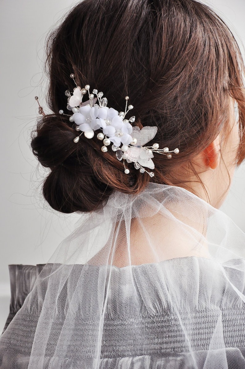 Bridal Hair Comb Pearls Hair Clip White Flowers Hair Piece Etsy