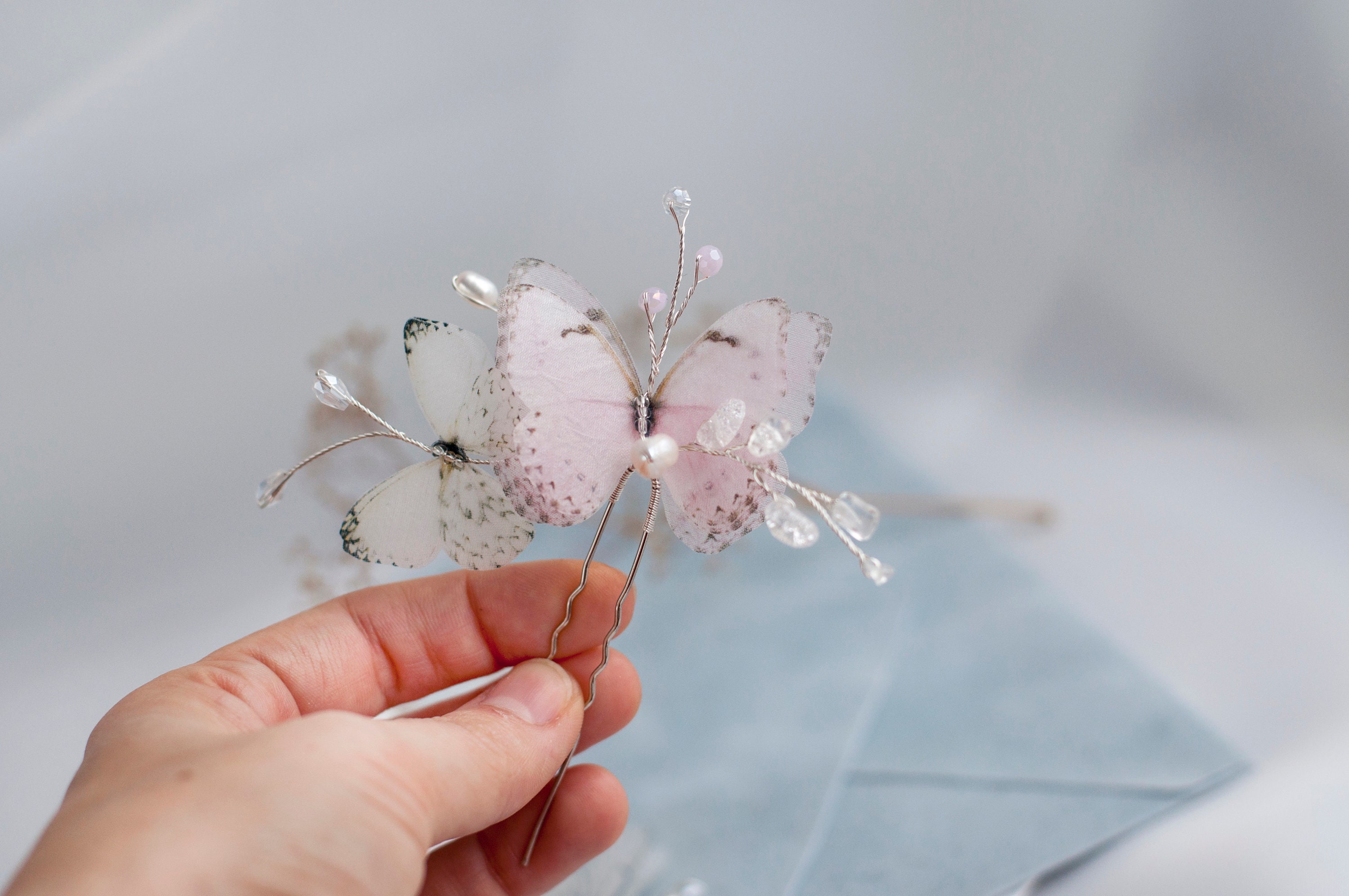 Bridal Hair Comb Butterflies Hair Pin Pearl White Butterfly  display picture 2