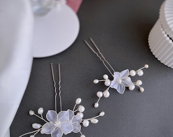 Bridal Hair pins flower hairpiece Bride White perls hair accessory Wedding matte flowers hair pins Bridal silver pins