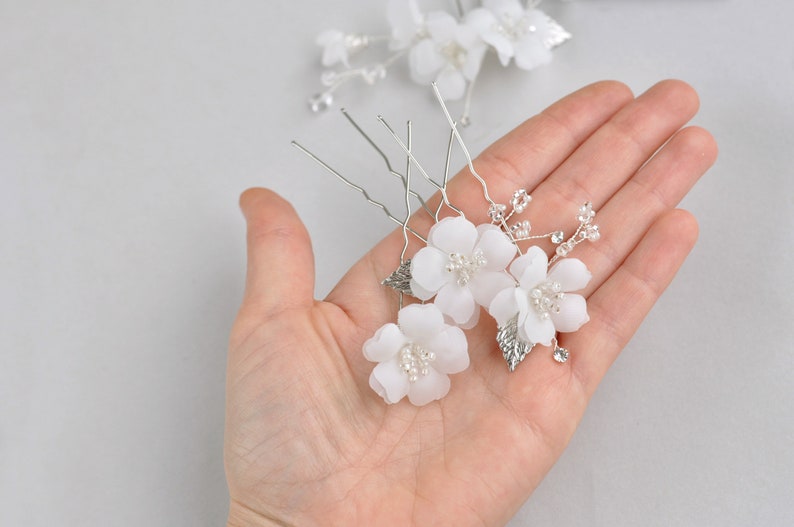 MAKIYO Clip Per Capelli Fiore In Tessuto Bianco 4cm - Accessorio Matrimonio, Festa, Prom
