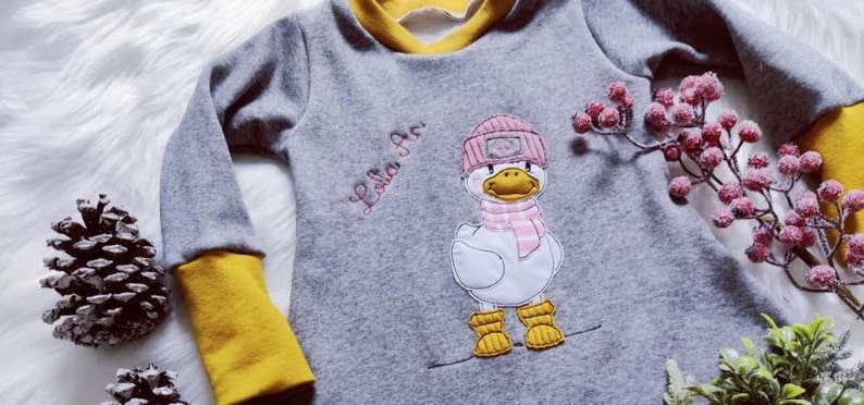 Cute Winter Duck Grey Cuddle Winter Pajamas for Girls 2 Pieces Trousers Shirt grey/Mustard Duck PEACE image 6