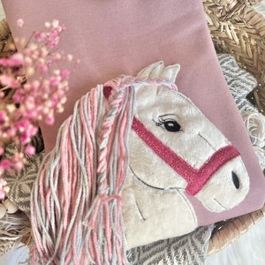 Pony horse cinnamon star dress old pink cream