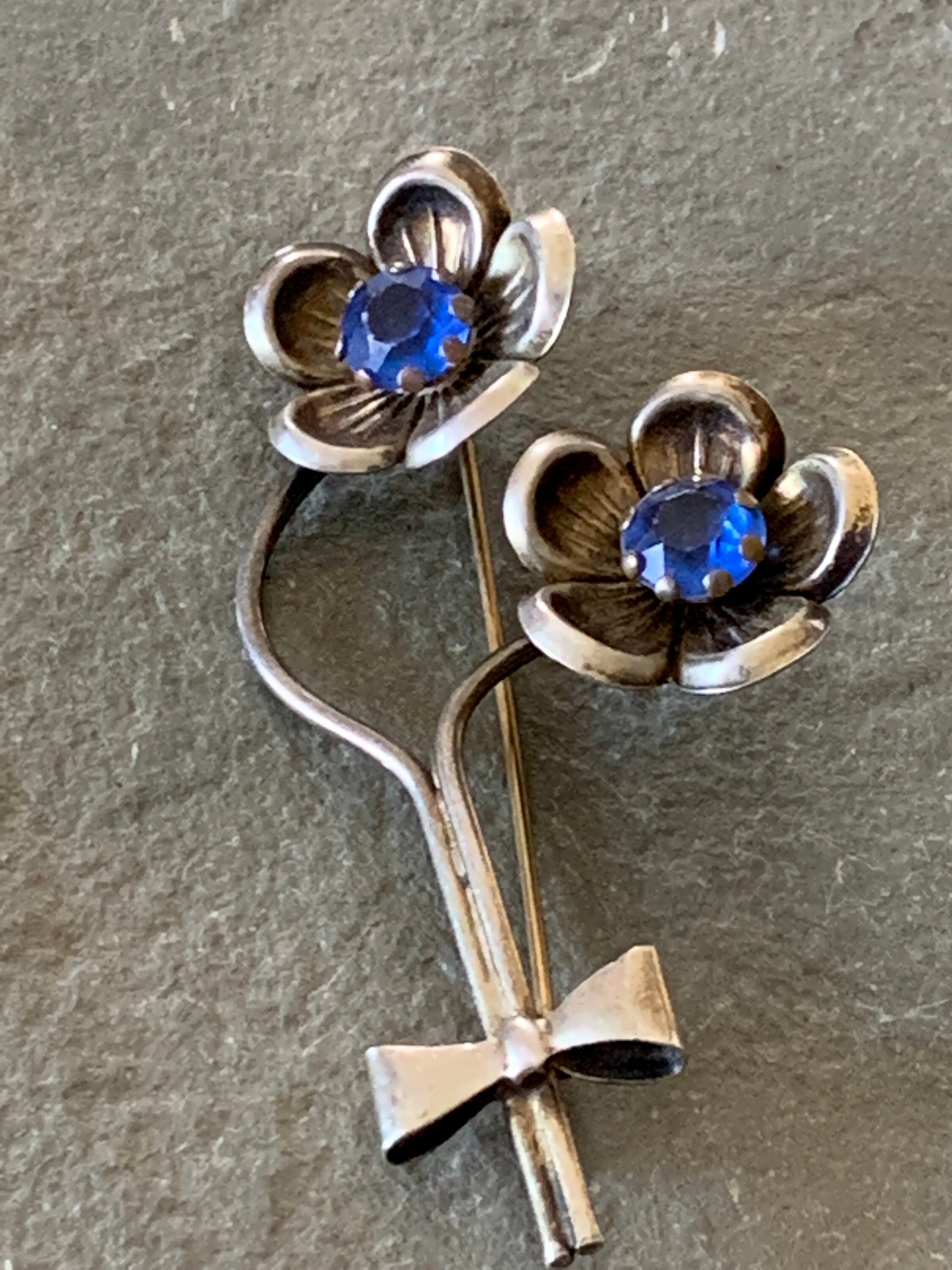 Broche Bouquet En Métal Doré Avec Perles Et Pierres Bleues - Occasion, Style Ancien, N°272