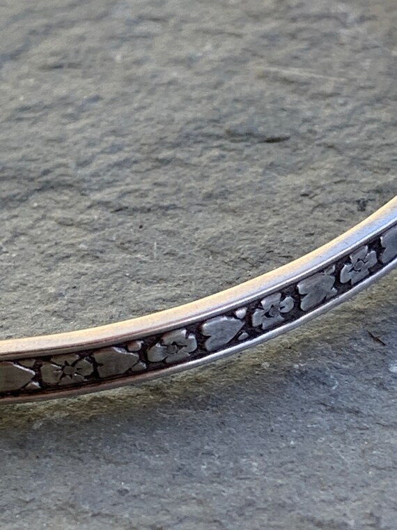 Vintage patterned sterling silver bangle bracelet… - image 3