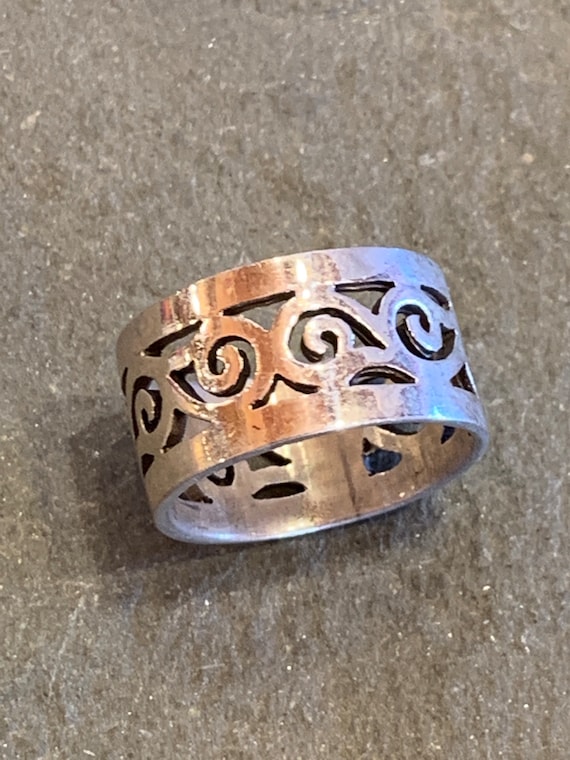 Cut Out Sterling Silver Filigree Ring Band, Size 5
