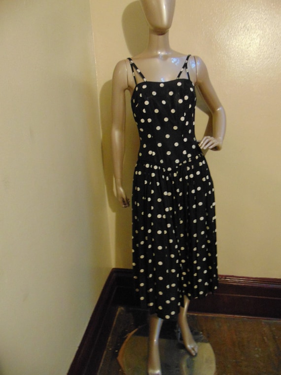 Polka dot B+W sleeveless button dress with back ties L