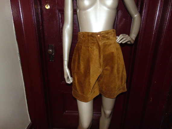 VAKKO SUEDE SHORTS - image 1