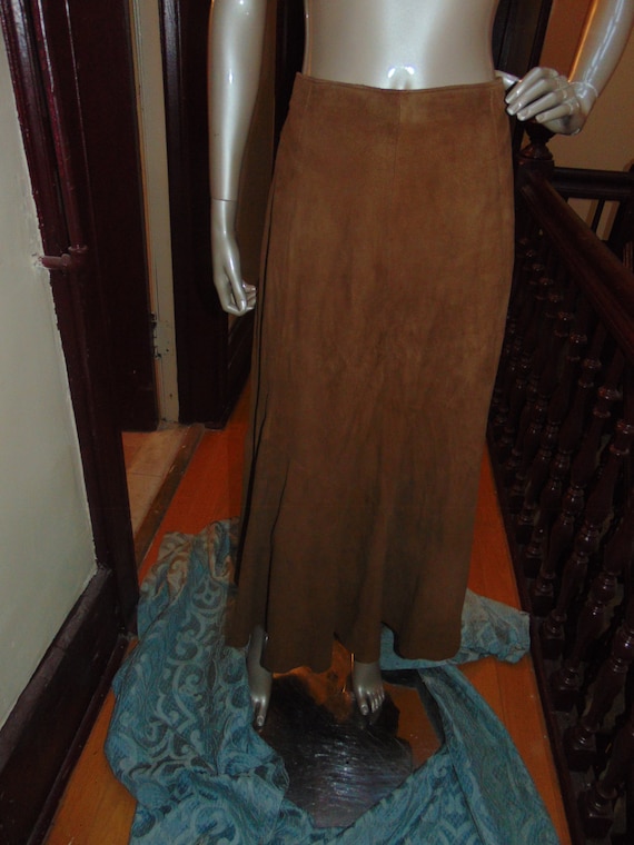 VAKKO Suede Brown Skirt