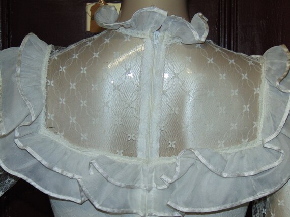 Vintage Short Wedding Dress - image 4