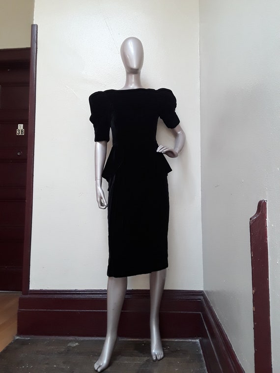 Peplum velvet dress hotsell