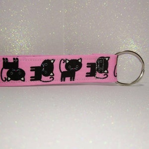 Wrapables Lanyard Keychain and ID Badge Holder, Pink Kitty 