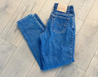 mom jeans levis 550
