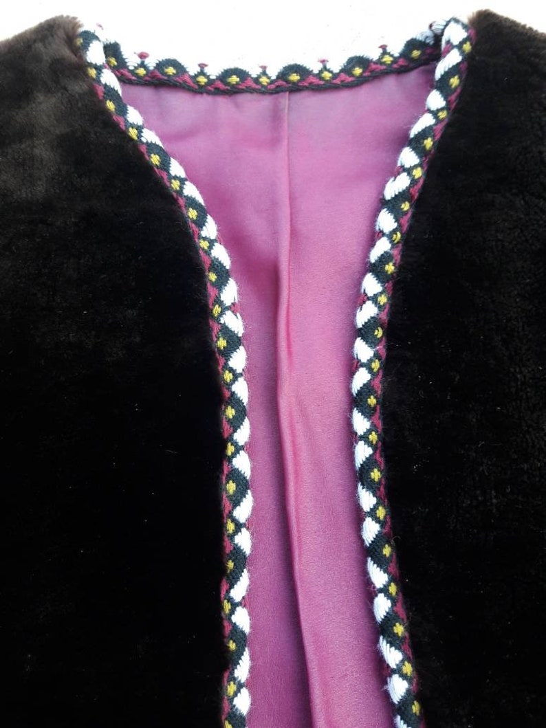 70s Faux Fur Vest Mouton Vest Boho Embroidered Detail Hippie Cozy Vest Tribal Ethnic Folk M L