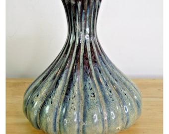 Jarrón vintage MCM estilo Gimbh de 25 cm con forma de capullo acanalado, moderno, color azul rey