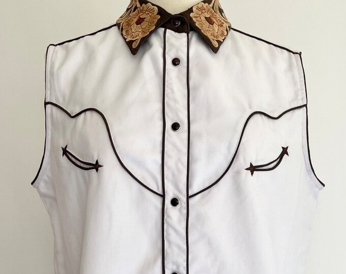 80s Western Snap Shirt Sleeve Style Vintage Womens White Summer Tops Floral Embroidered Collar Western Detail Black Snaps